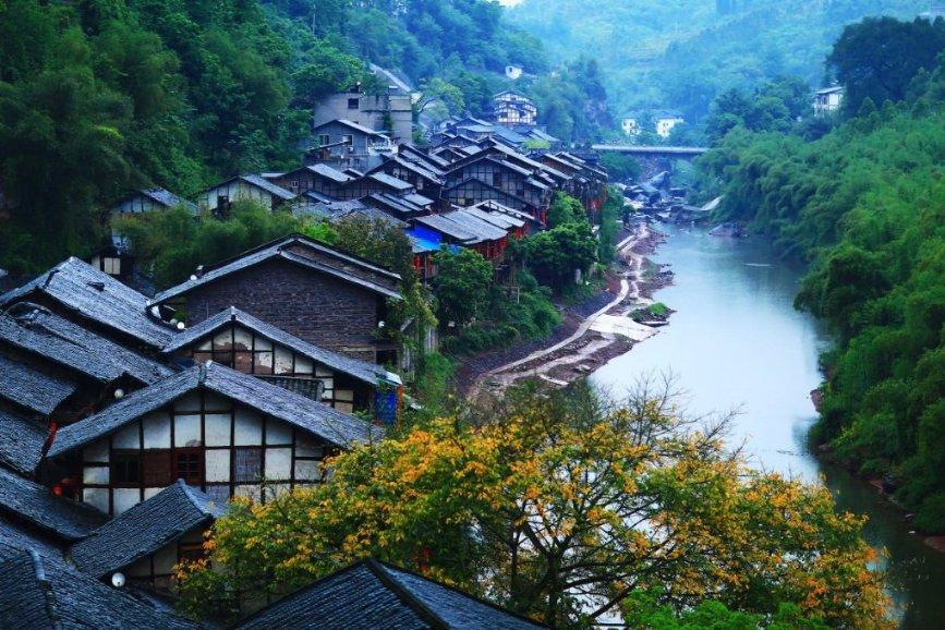 救援臭美男孩